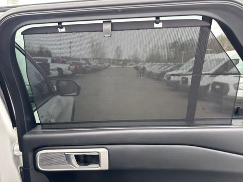 Used 2022 Ford Explorer Limited w/ Hybrid Equipment Group 310A image 38