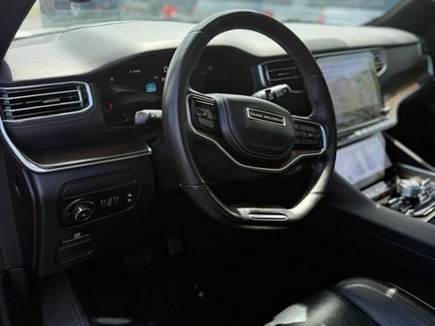 Used 2023 Jeep Grand Wagoneer Series II AWD/4WD image 7