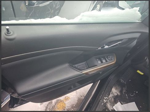 Used 2023 GMC Acadia SLE w/ Driver Convenience Package image 10