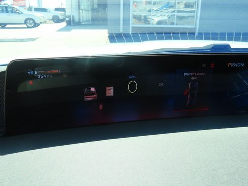 New 2026 Lincoln Navigator Premiere image 28