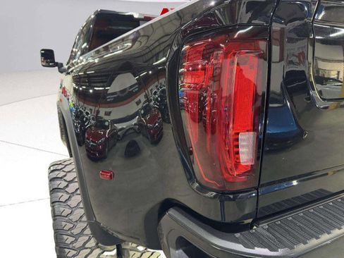 Used 2022 GMC Sierra 3500 Denali w/ Denali Ultimate Package image 50