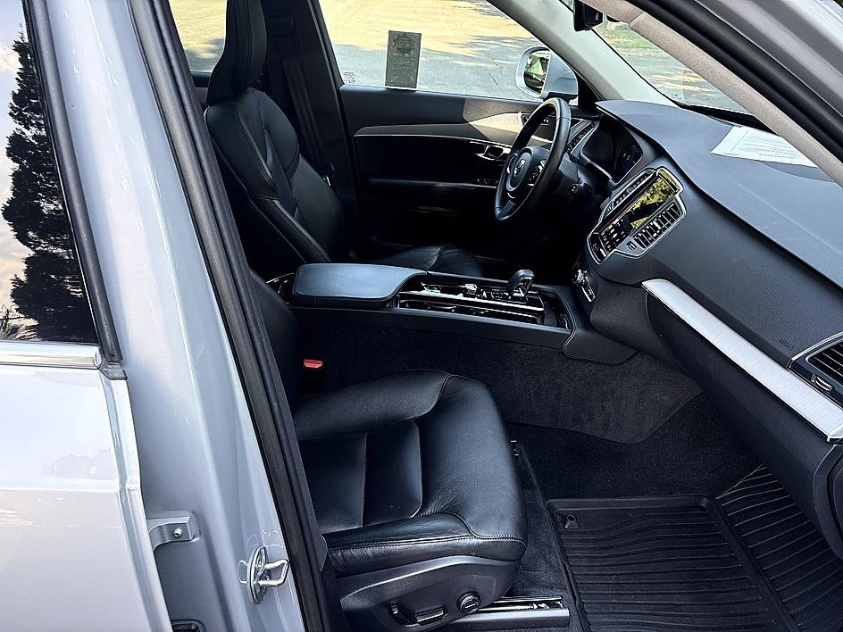 Used 2023 Volvo XC90 B5 Core w/ Protection Package Premier AWD/4WD image 21