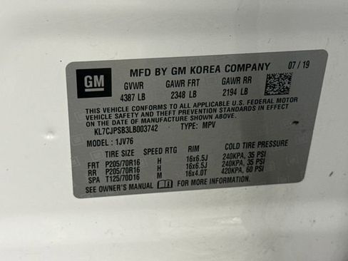 Used 2020 Chevrolet Trax LT w/ LT Convenience Package image 26