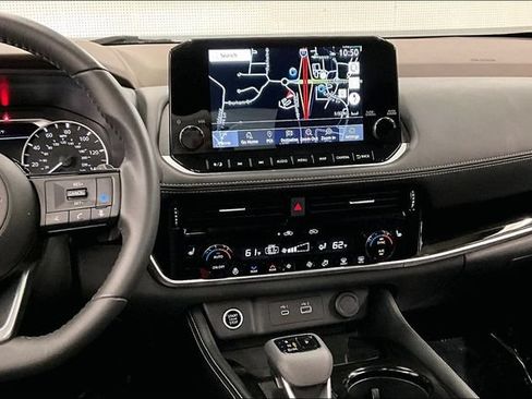 Used 2023 Nissan Rogue SL AWD/4WD image 7