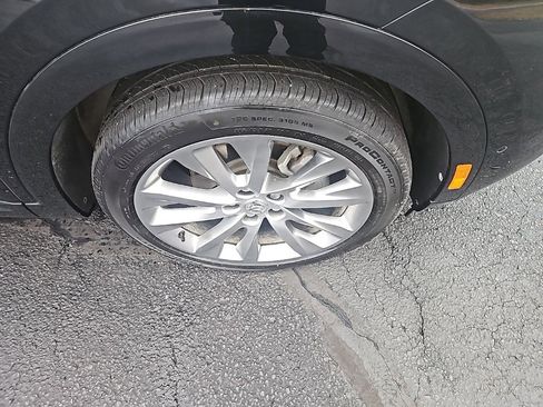 Used 2023 Buick Envision Avenir image 10