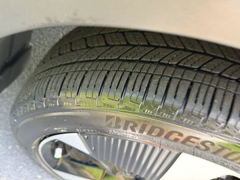 Used 2025 Nissan Kicks SR FWD image 38