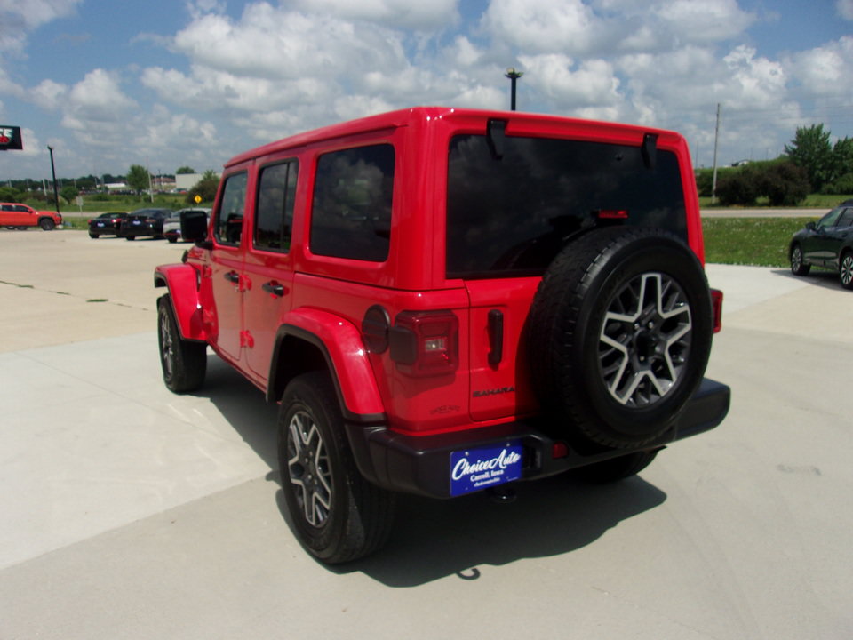 Used 2025 Jeep Wrangler Unlimited Sahara AWD/4WD image 4