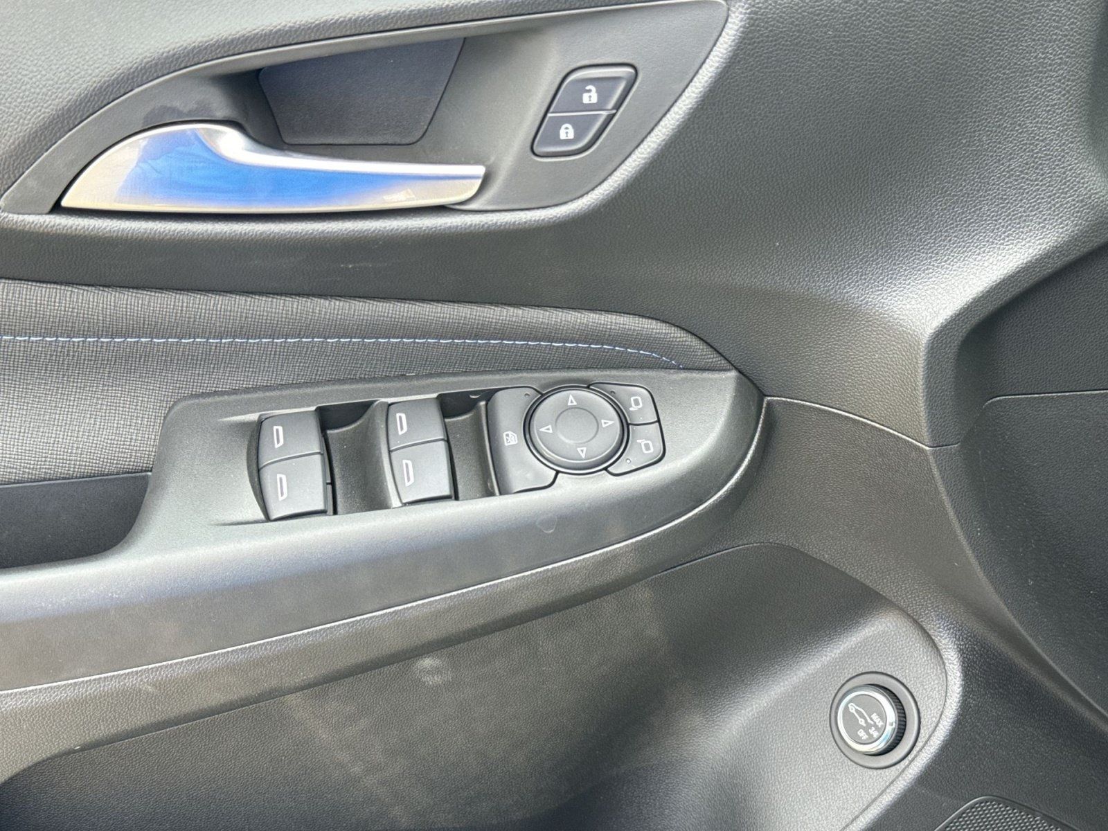 New 2026 Buick Envista Sport Touring w/ Convenience I Package FWD image 15