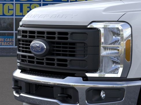 New 2026 Ford F350 XL w/ XL Chrome Package RWD image 17