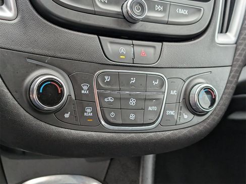 Used 2024 Chevrolet Malibu LT image 16