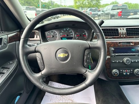Used 2012 Chevrolet Impala LT FWD image 26