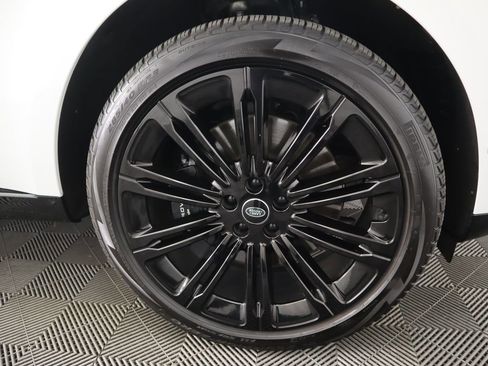 Used 2024 Land Rover Range Rover Autobiography image 34