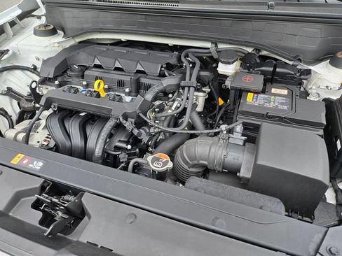Used 2025 Hyundai Venue SEL FWD image 27