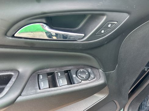 Used 2022 Chevrolet Equinox LT FWD image 19