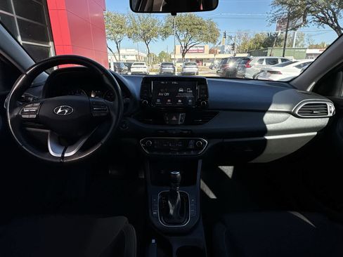 Used 2018 Hyundai Elantra GT w/ Style Package 02 image 9