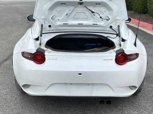 Used 2023 MAZDA MX-5 Miata Grand Touring w/ Weather Package RWD image 5