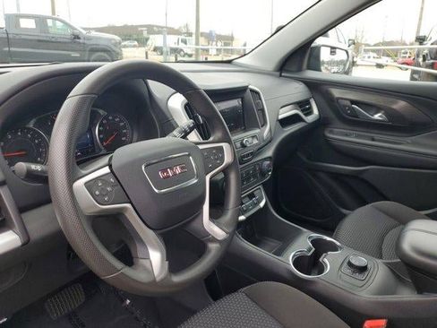 Used 2022 GMC Terrain SLE w/ Elevation Edition image 17