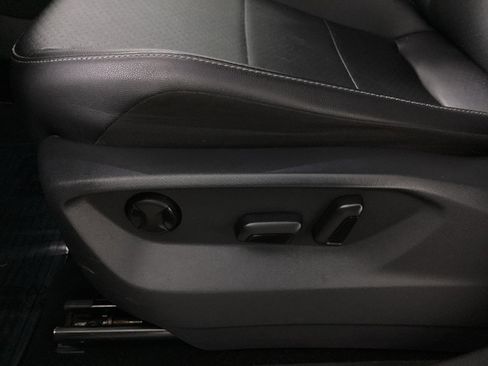 Used 2019 Volkswagen Tiguan SE AWD/4WD image 15
