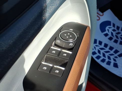 Certified 2022 Ford Maverick Lariat w/ Lariat Luxury Package image 21