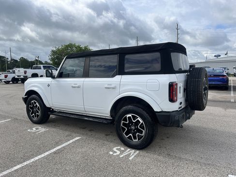 Used 2022 Ford Bronco Outer Banks AWD/4WD image 3