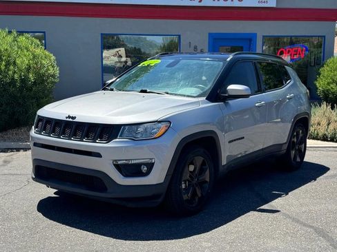 Used 2021 Jeep Compass Latitude image 1