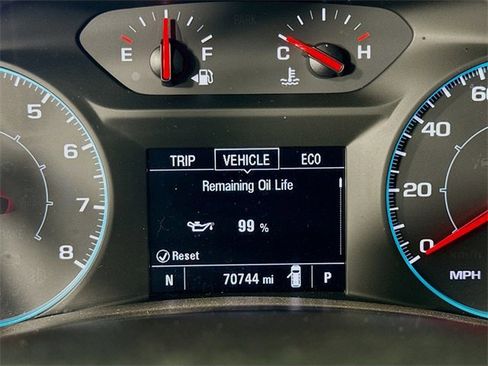 Used 2021 Chevrolet Equinox LS image 12