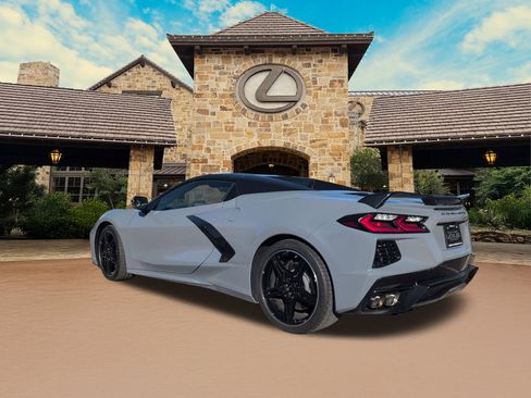 Used 2024 Chevrolet Corvette Stingray Preferred Conv w/ Z51 Performance Package image 3