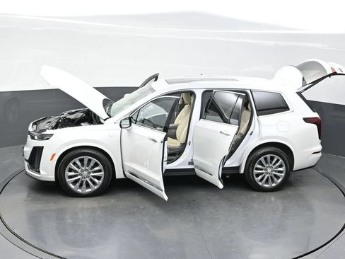 Certified 2023 Cadillac XT6 Premium Luxury AWD/4WD image 45