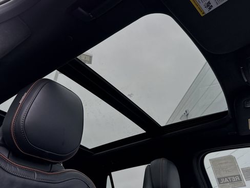New 2024 Lincoln Navigator Black Label image 14
