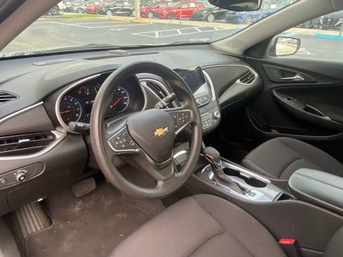 Used 2025 Chevrolet Malibu LT image 14