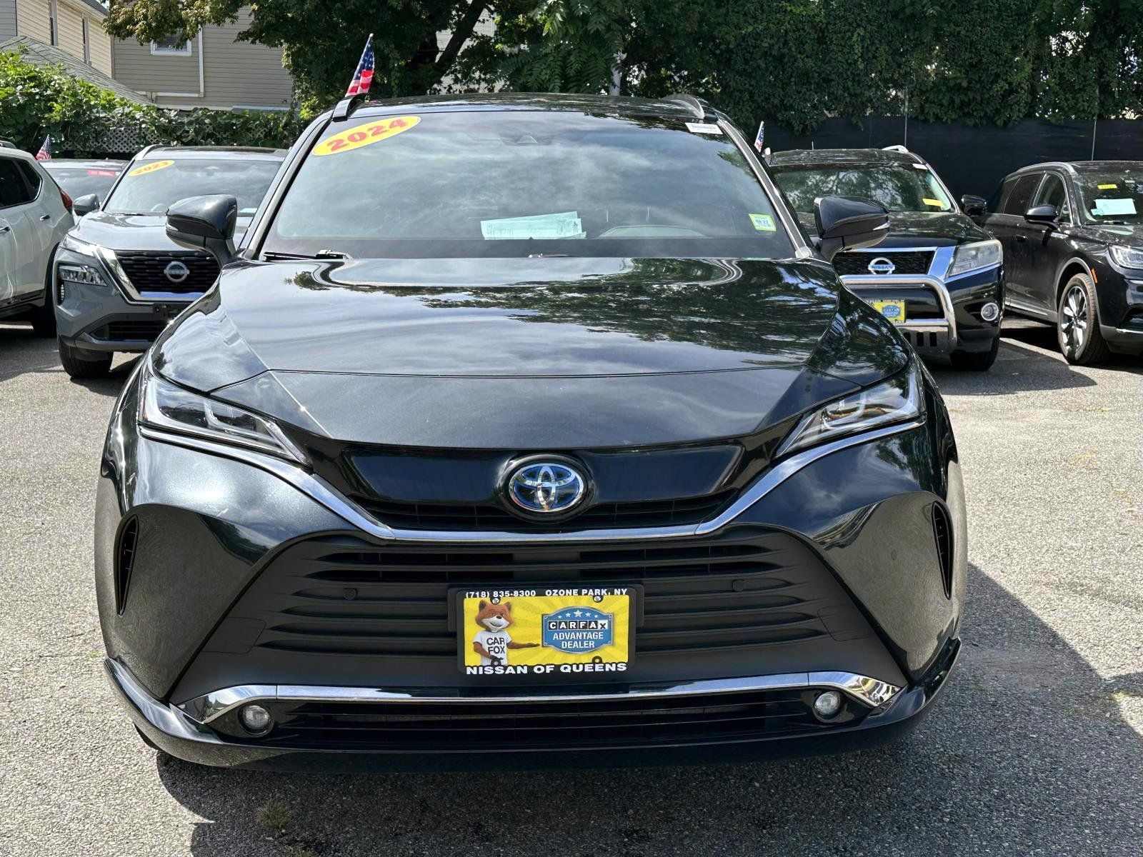Used 2024 Toyota Venza Nightshade AWD/4WD image 8