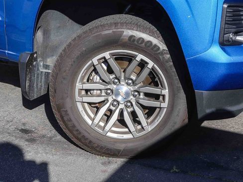 Used 2023 Chevrolet Colorado LT w/ LT Convenience Package II image 17