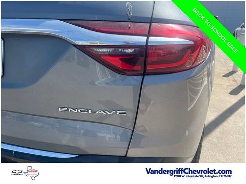 Used 2019 Buick Enclave Avenir w/ Avenir Technology Package FWD image 9