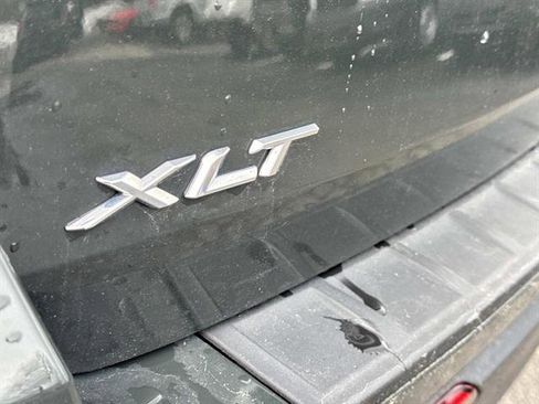 Used 2023 Ford Explorer XLT w/ Equipment Group 202A AWD/4WD image 28