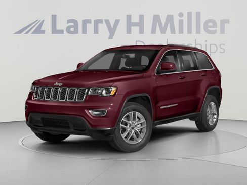 Used 2019 Jeep Grand Cherokee Laredo RWD image 1