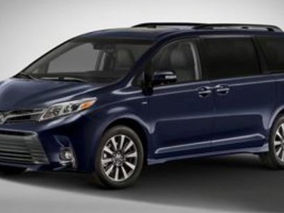 Used 2020 Toyota Sienna SE w/ SE Preferred Package