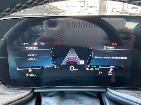 Used 2025 Audi Q5 Premium w/ Convenience Package image 25