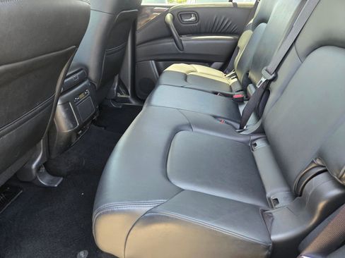 Used 2024 Nissan Armada SV AWD/4WD image 15