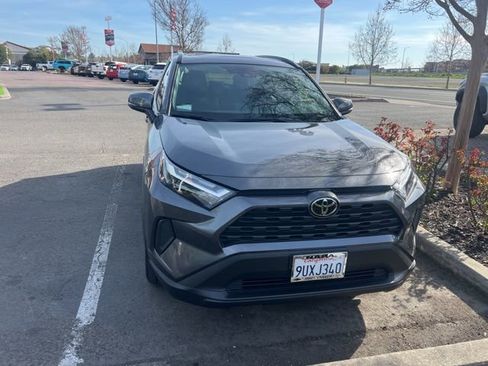 Used 2025 Toyota RAV4 XLE w/ Convenience Package image 30