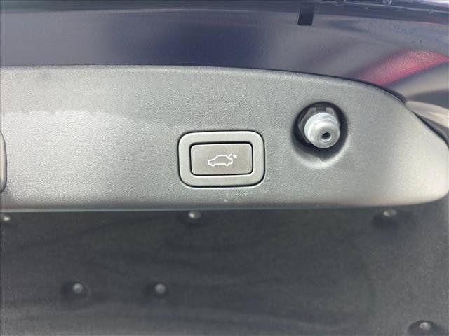 Used 2016 Jaguar XJ L Portfolio AWD/4WD image 13