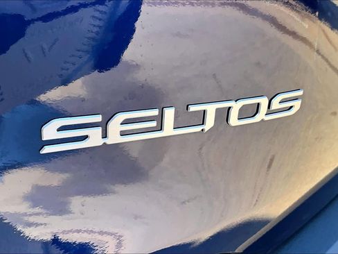 Used 2025 Kia Seltos LX image 9