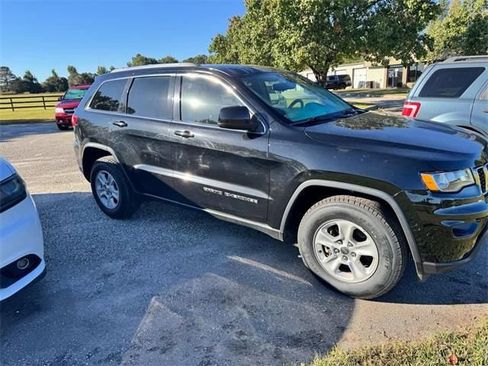 Used 2017 Jeep Grand Cherokee Laredo w/ Quick Order Package 2BE image 5