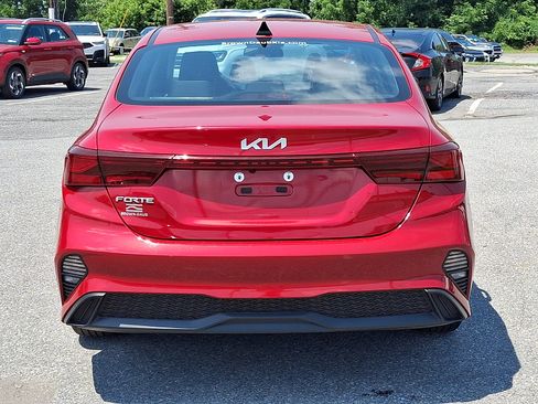 Used 2023 Kia Forte LXS FWD image 5