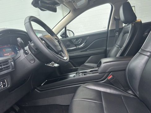 Used 2024 Lincoln Corsair AWD w/ Equipment Group 101A image 8