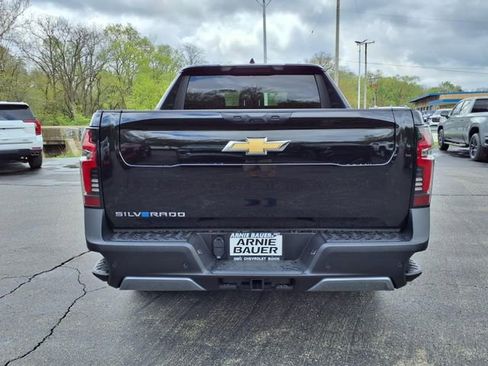 New 2025 Chevrolet Silverado EV LT AWD/4WD image 10