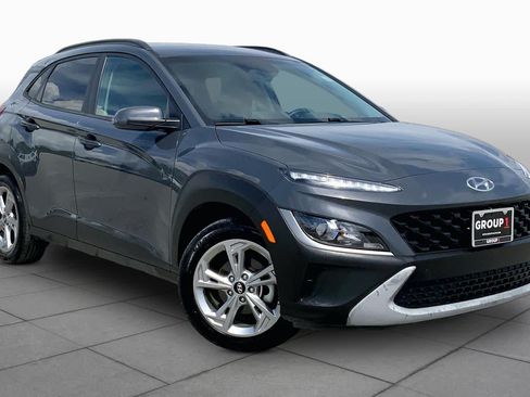 Used 2023 Hyundai Kona SEL FWD image 3