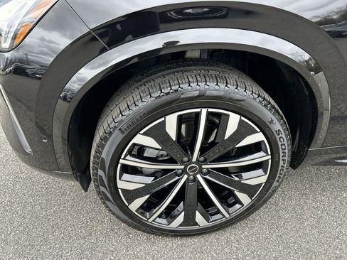 New 2026 Volvo XC90 B6 Plus w/ Protection Package Premier image 10