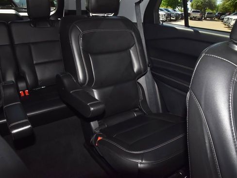 Used 2023 Ford Explorer XLT w/ Equipment Group 202A AWD/4WD image 22