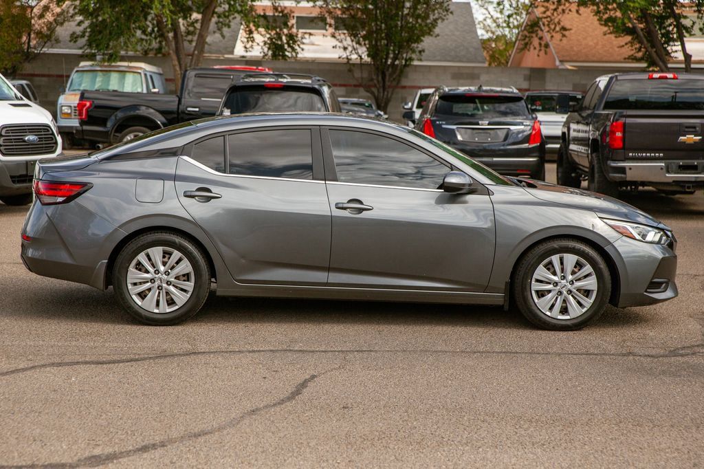 Used 2025 Nissan Sentra SV FWD image 4