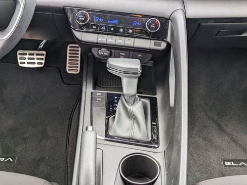 Certified 2025 Hyundai Elantra Sport FWD image 17